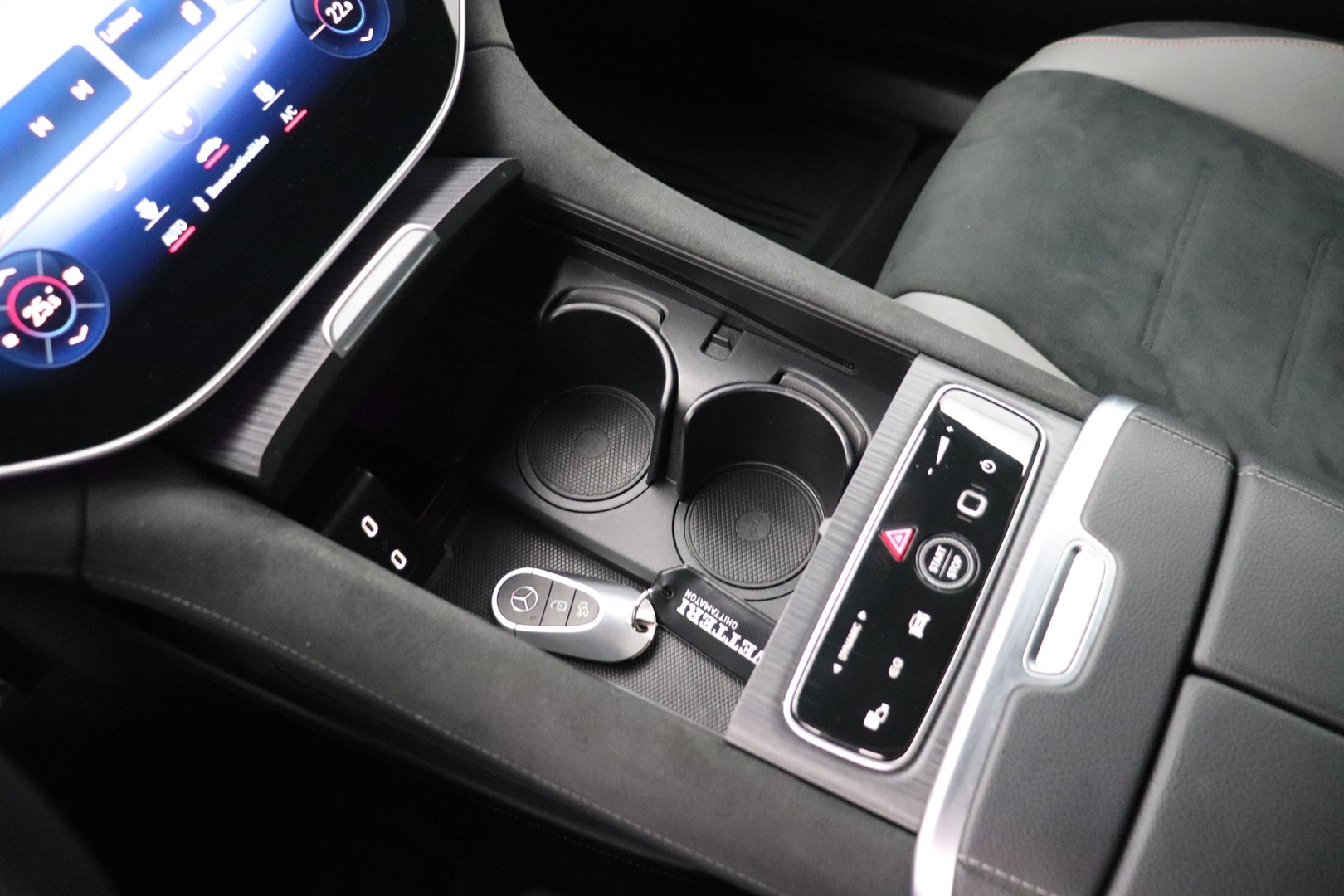 MERCEDES-BENZ EQE 2023