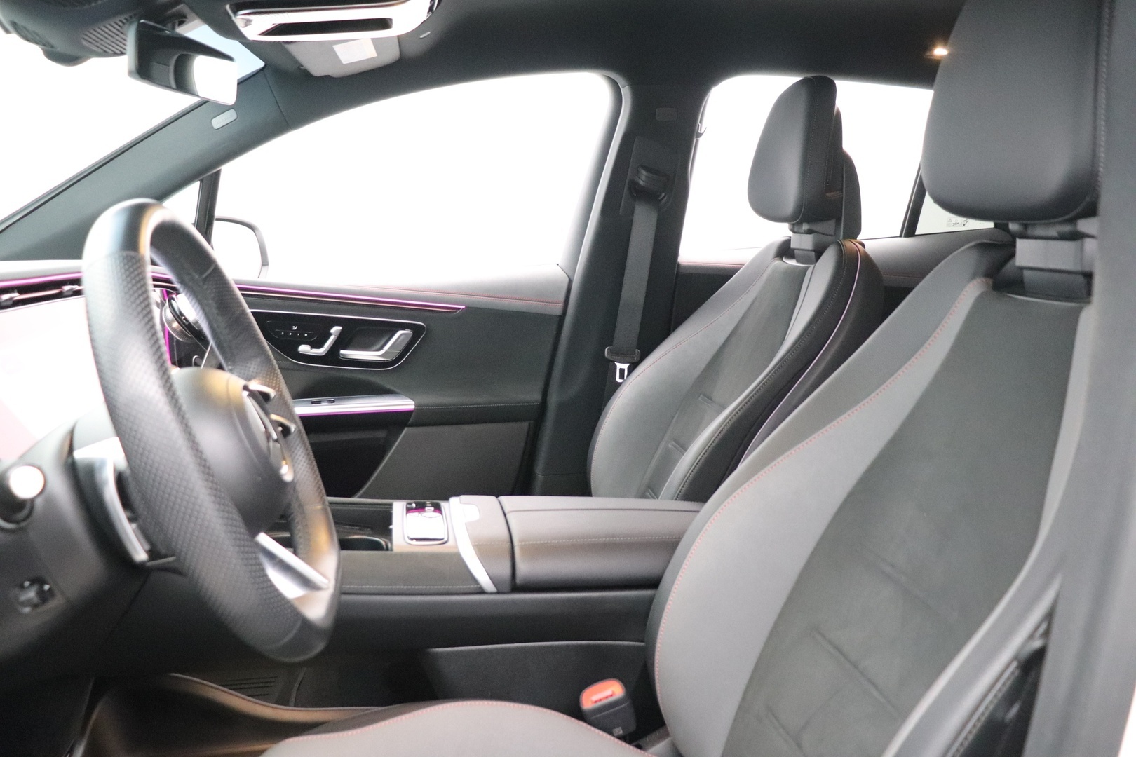 MERCEDES-BENZ EQE 2023