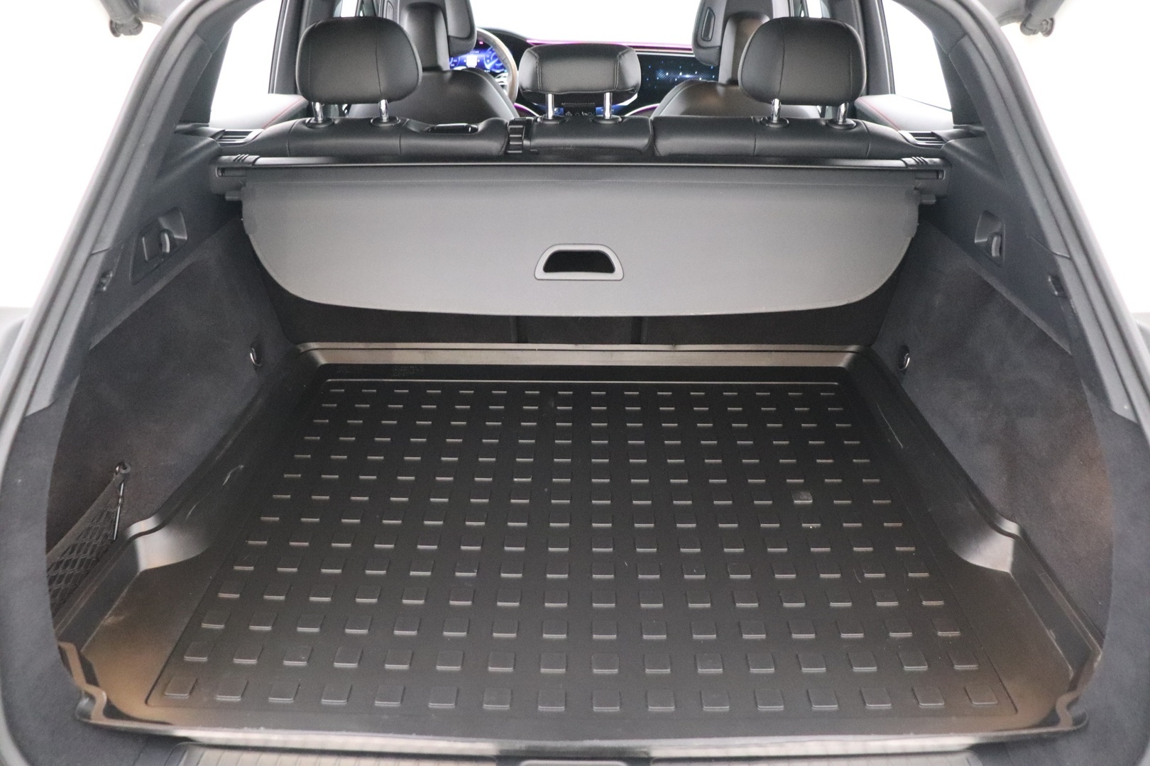 MERCEDES-BENZ EQE 2023