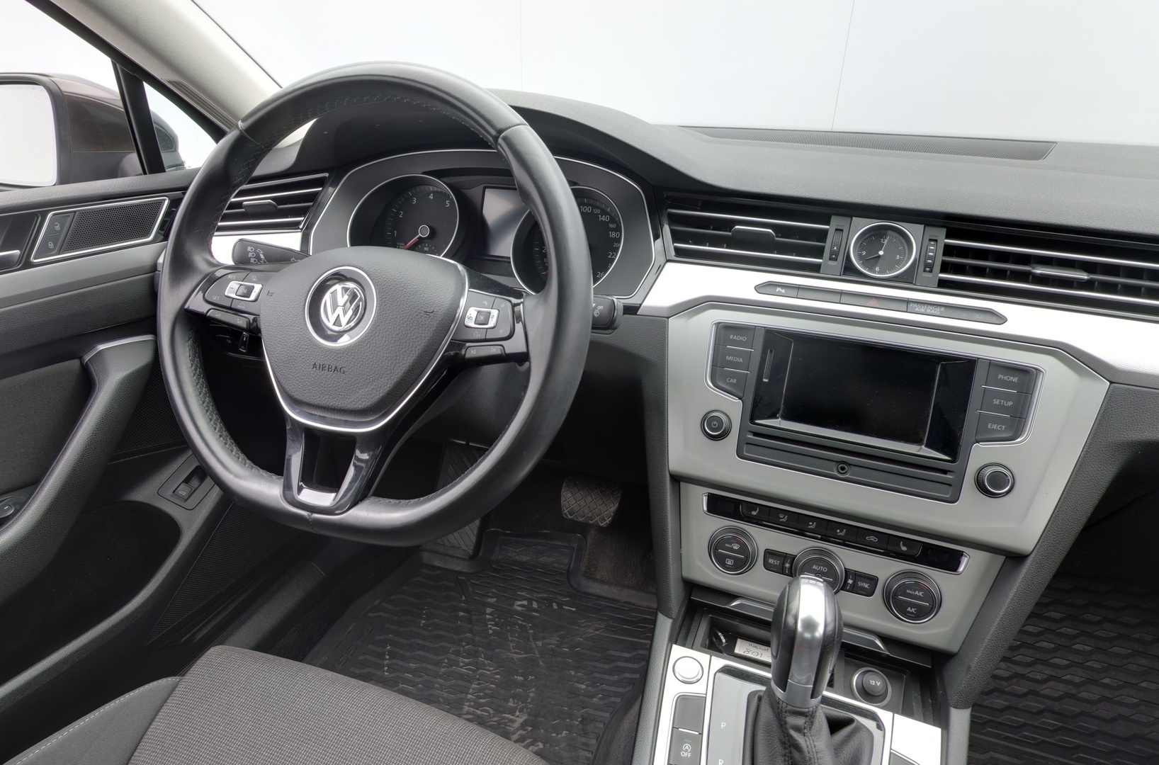 VOLKSWAGEN Passat 2015
