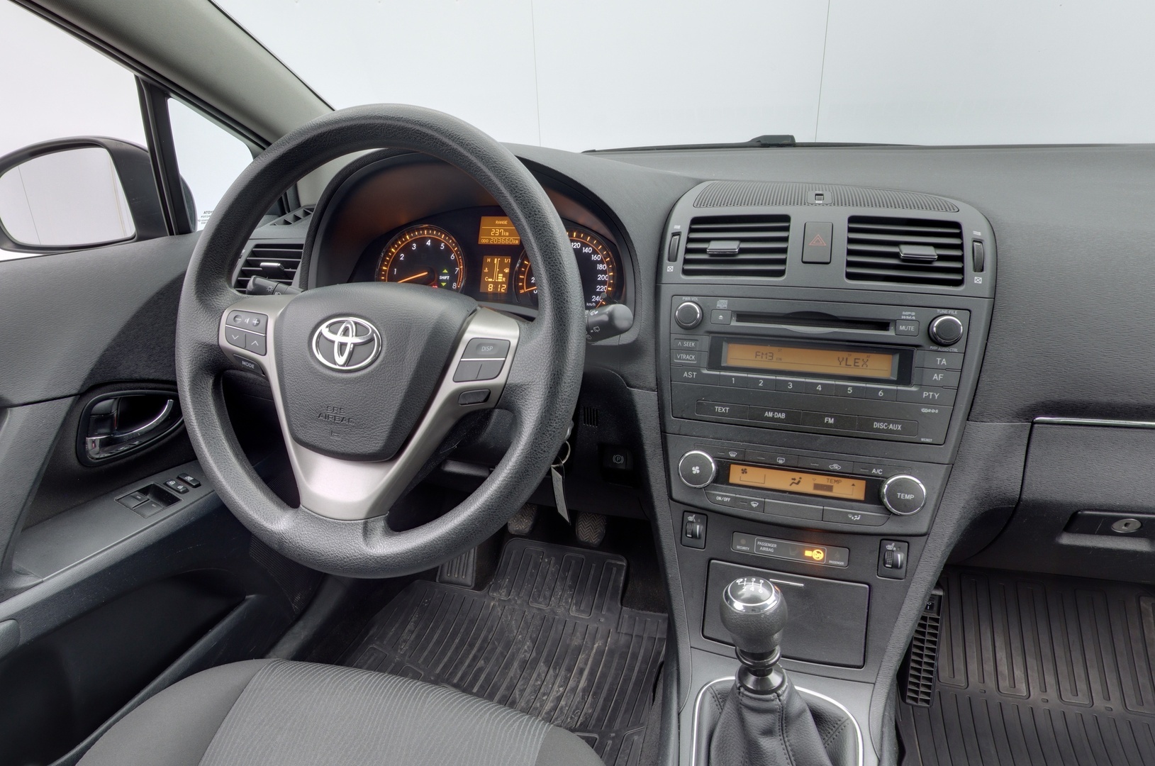 TOYOTA Avensis 2009