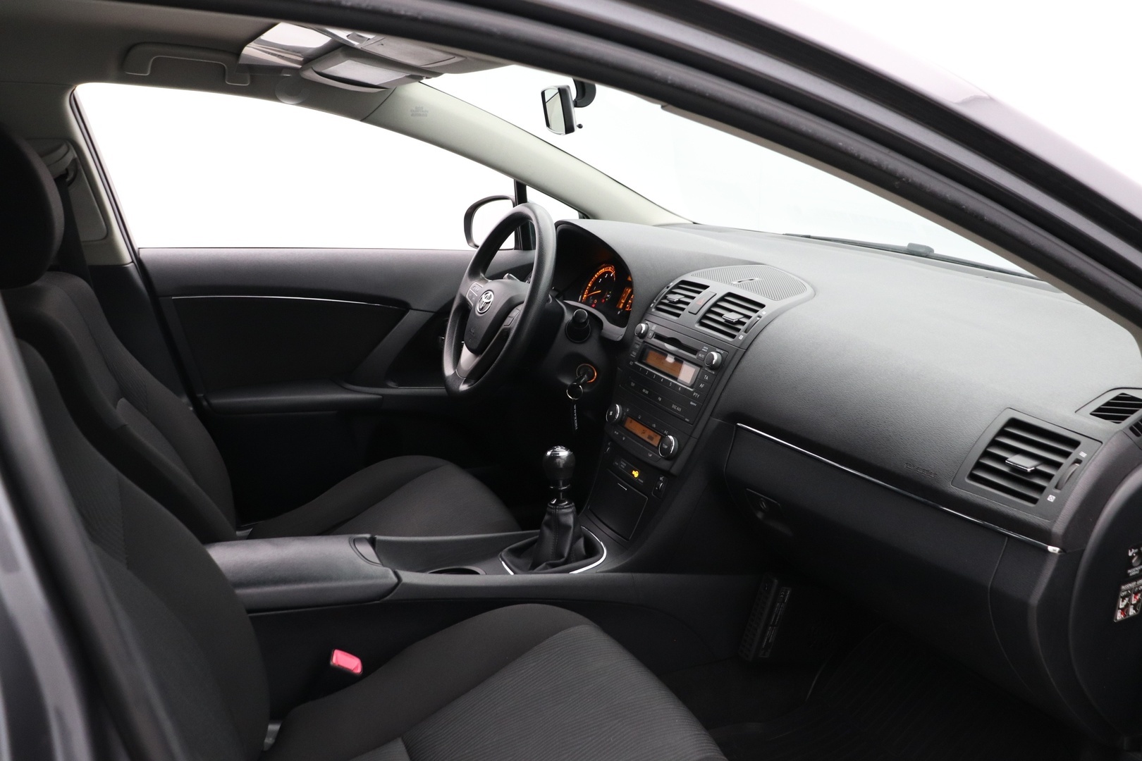 TOYOTA Avensis 2009