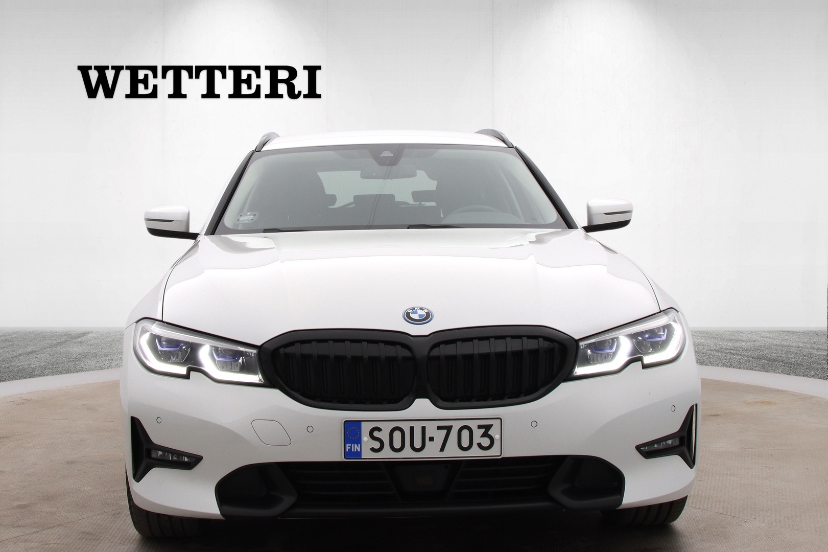BMW 330 2022