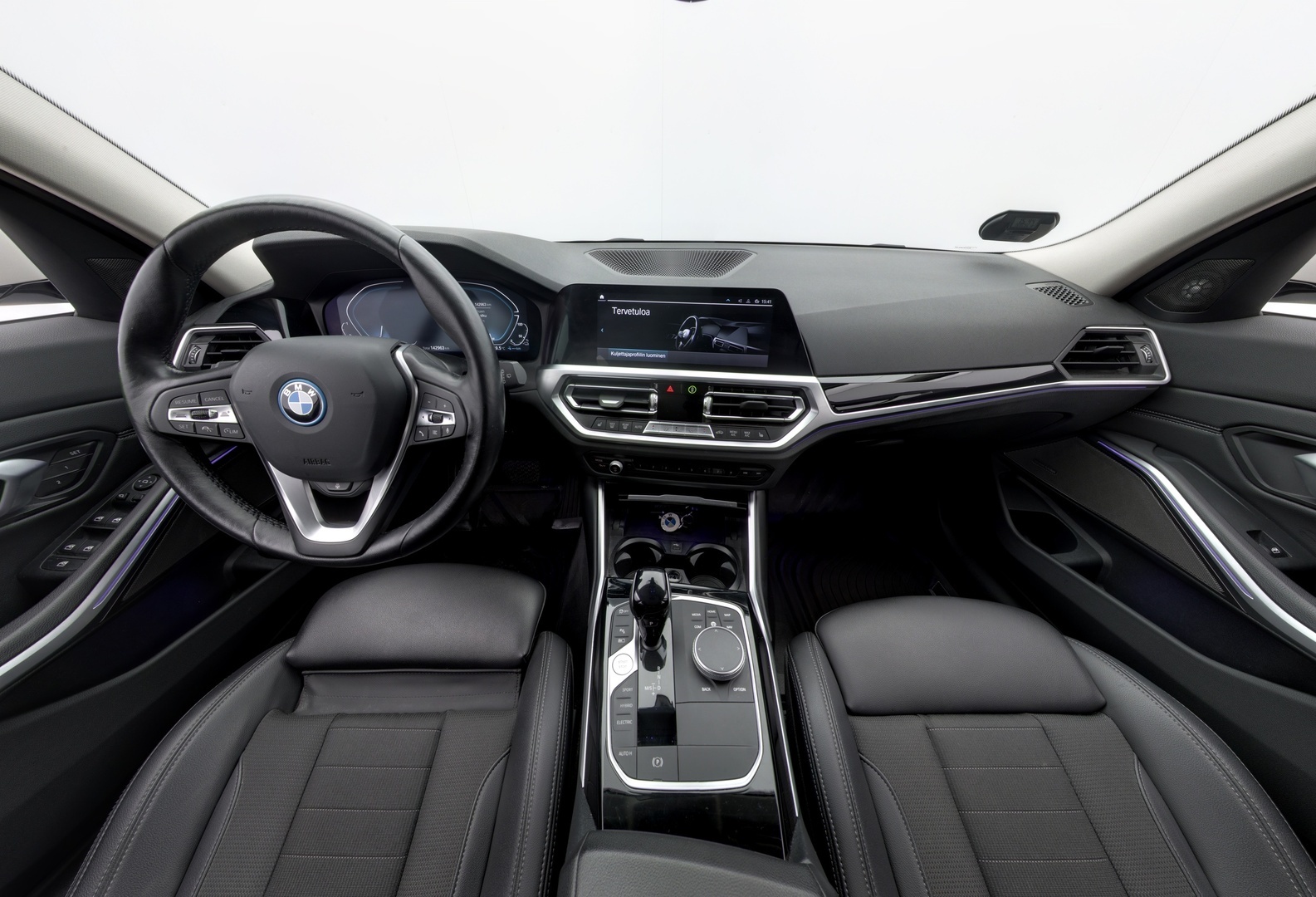 BMW 330 2022