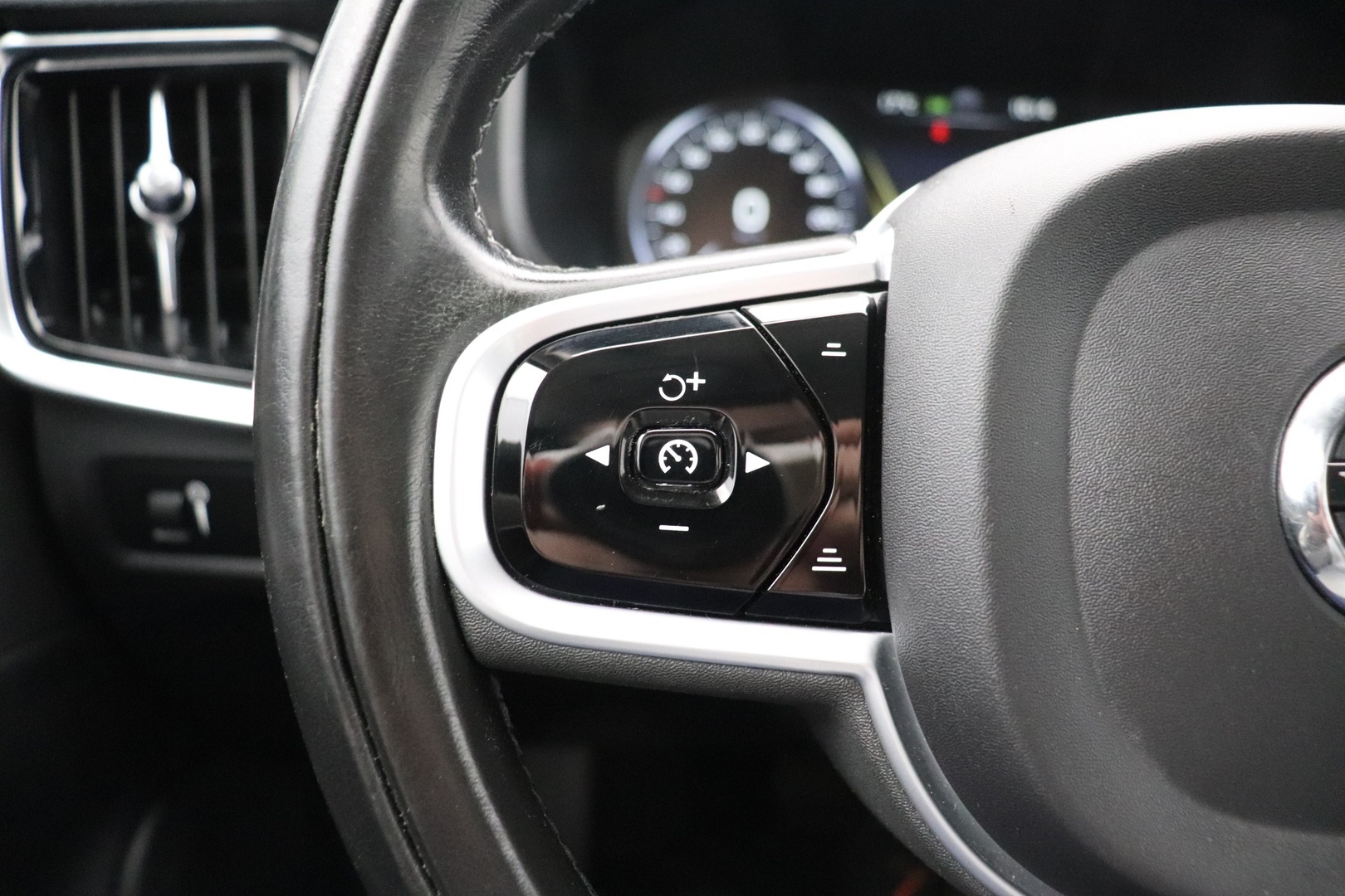 VOLVO V90 Cross Country 2020