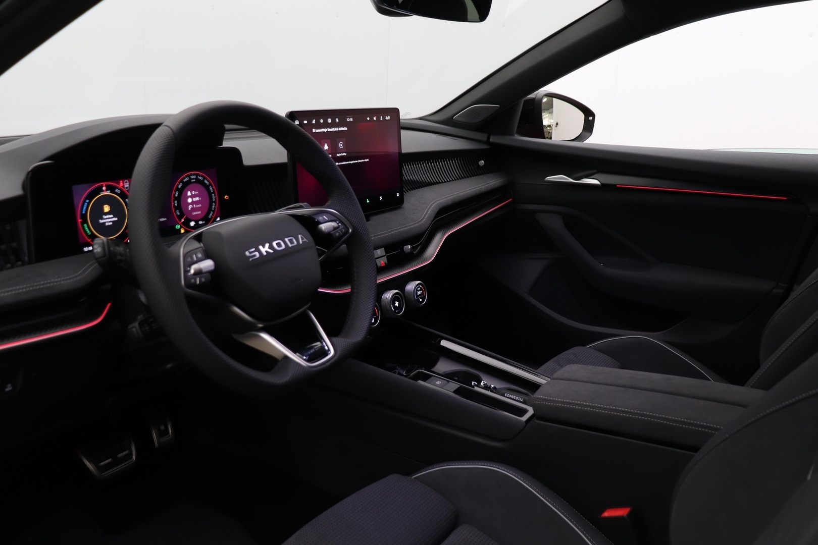 SKODA Superb 2026