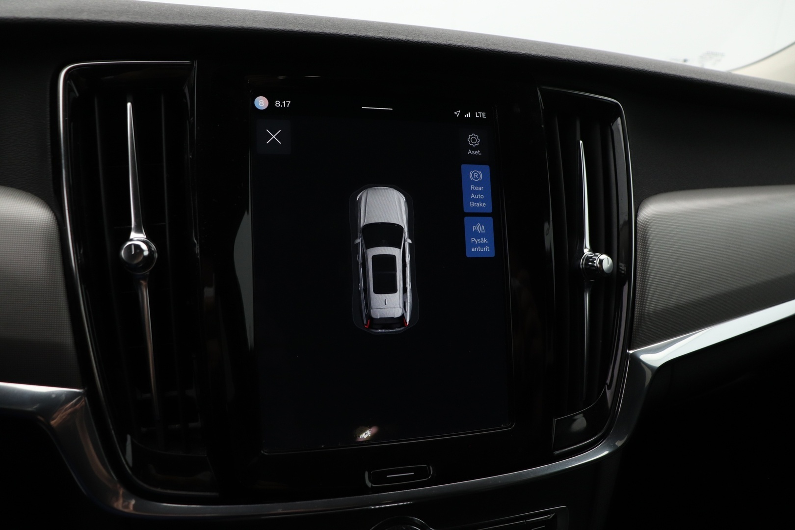 VOLVO V90 2021