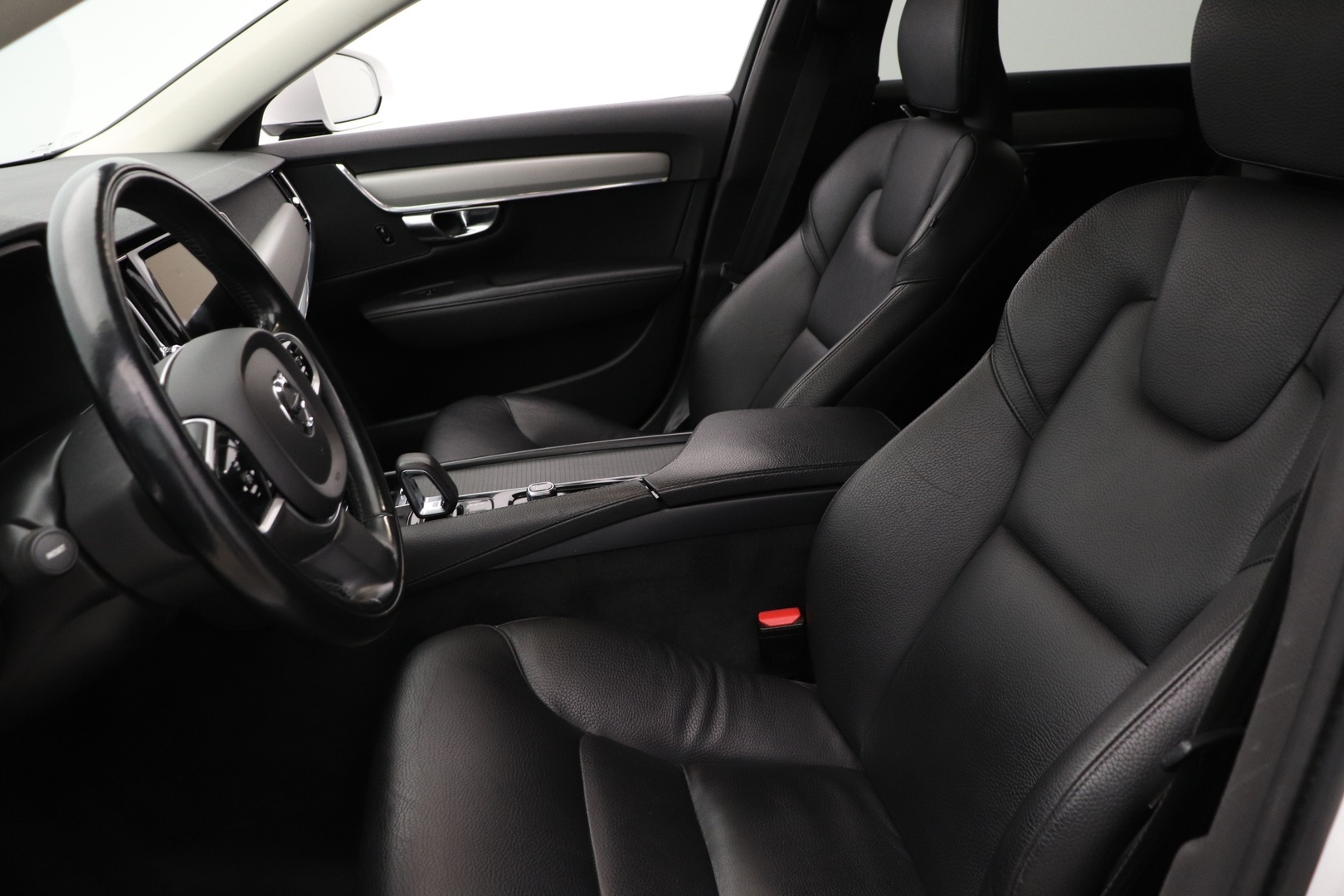 VOLVO V90 2021