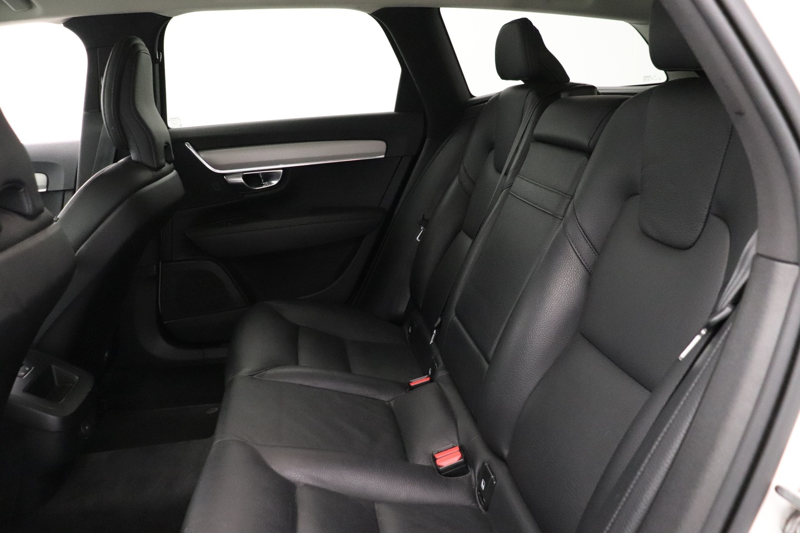 VOLVO V90 2021