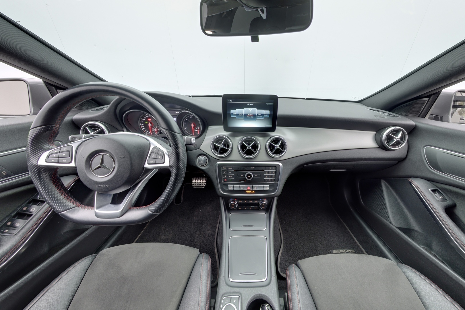 MERCEDES-BENZ CLA 2018
