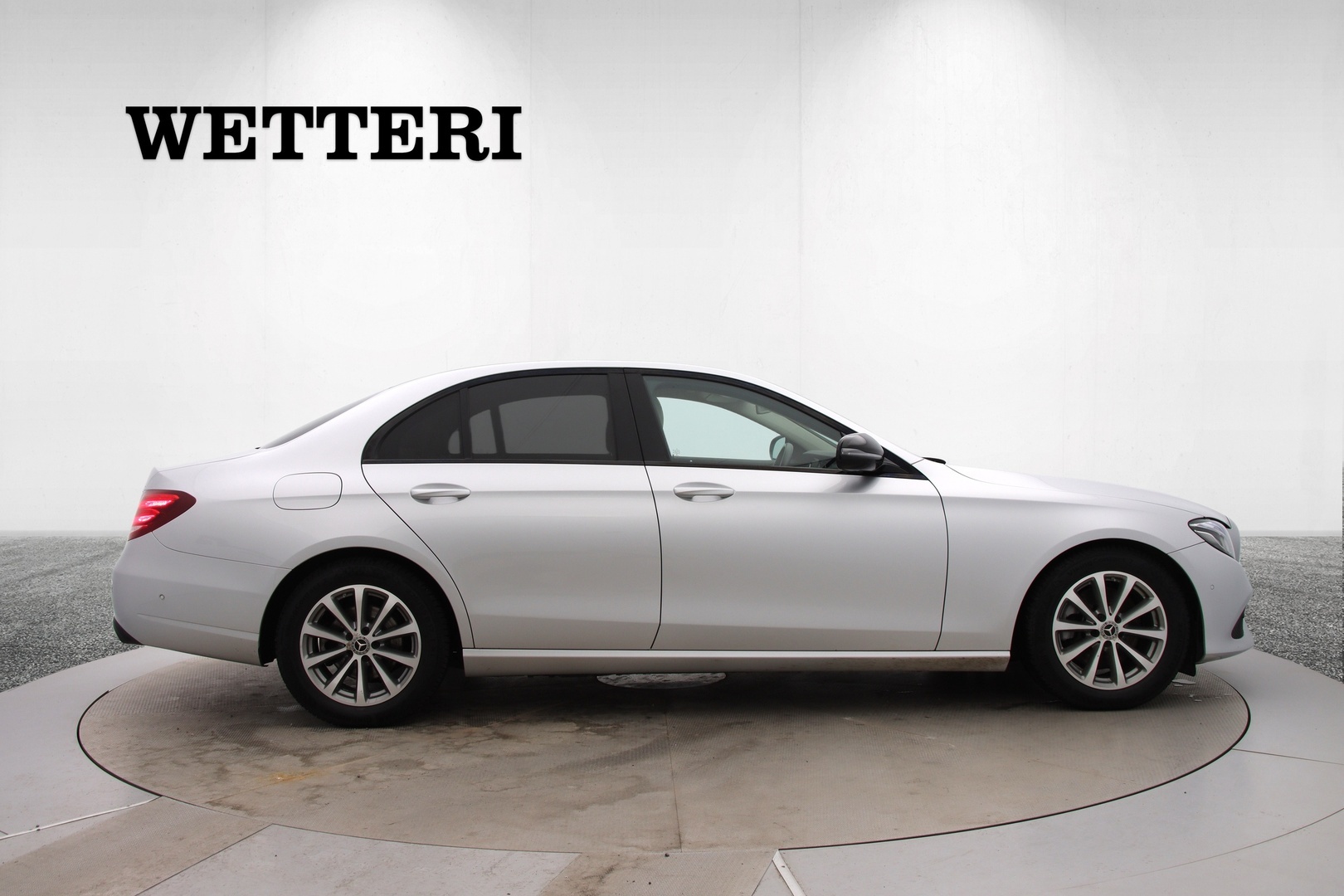 MERCEDES-BENZ E 2018