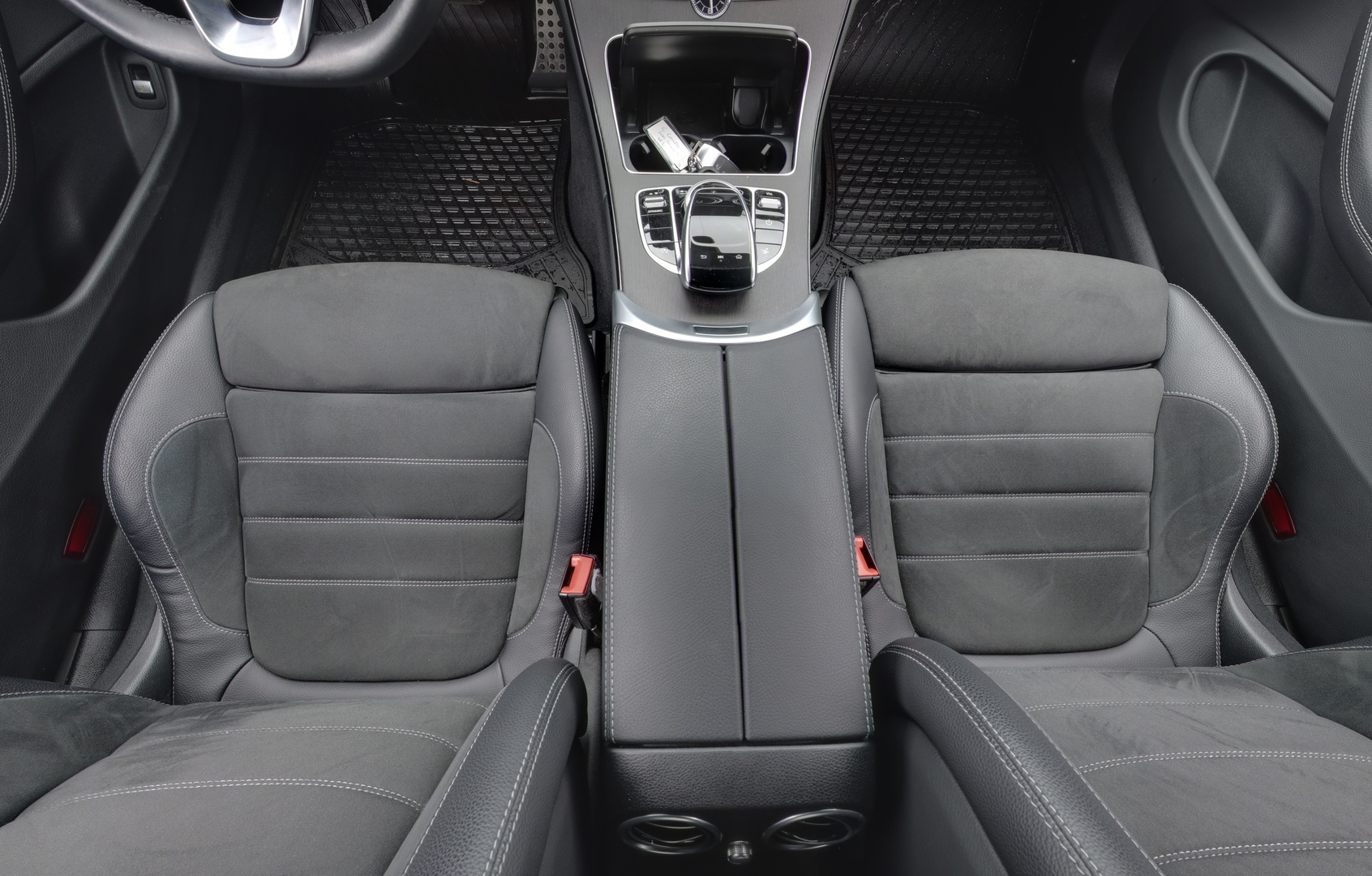 MERCEDES-BENZ C 2022