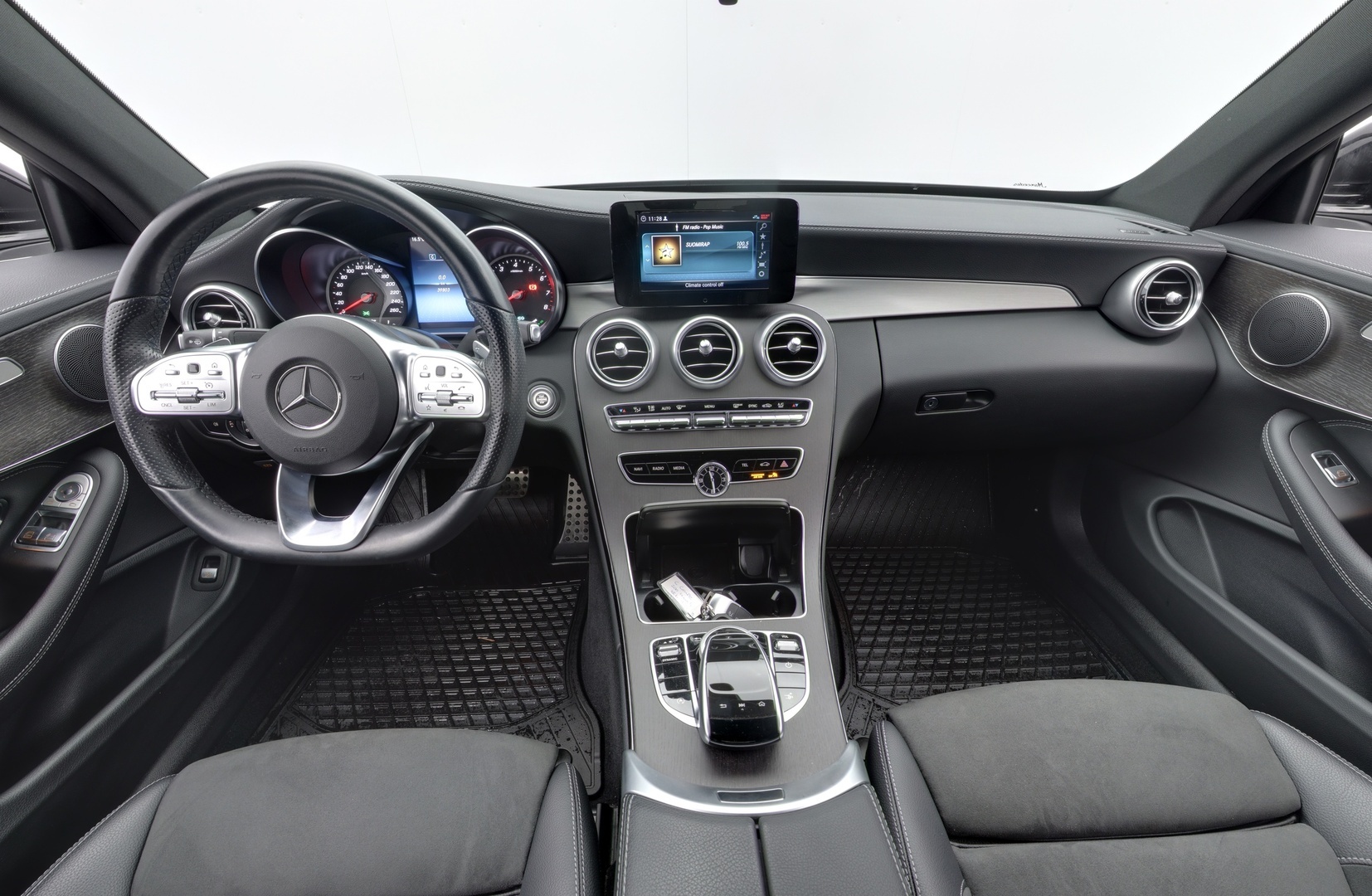 MERCEDES-BENZ C 2022