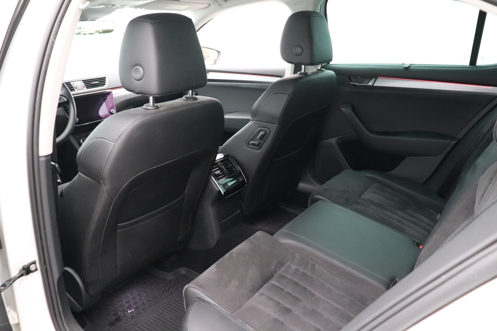 SKODA Superb 2019