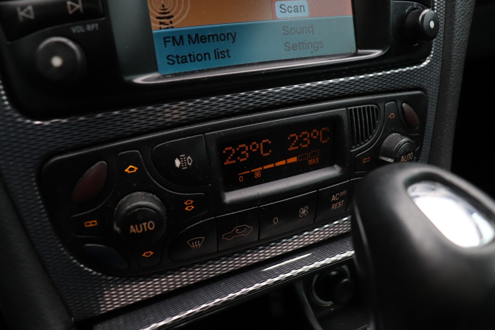 MERCEDES-BENZ CLK 2002