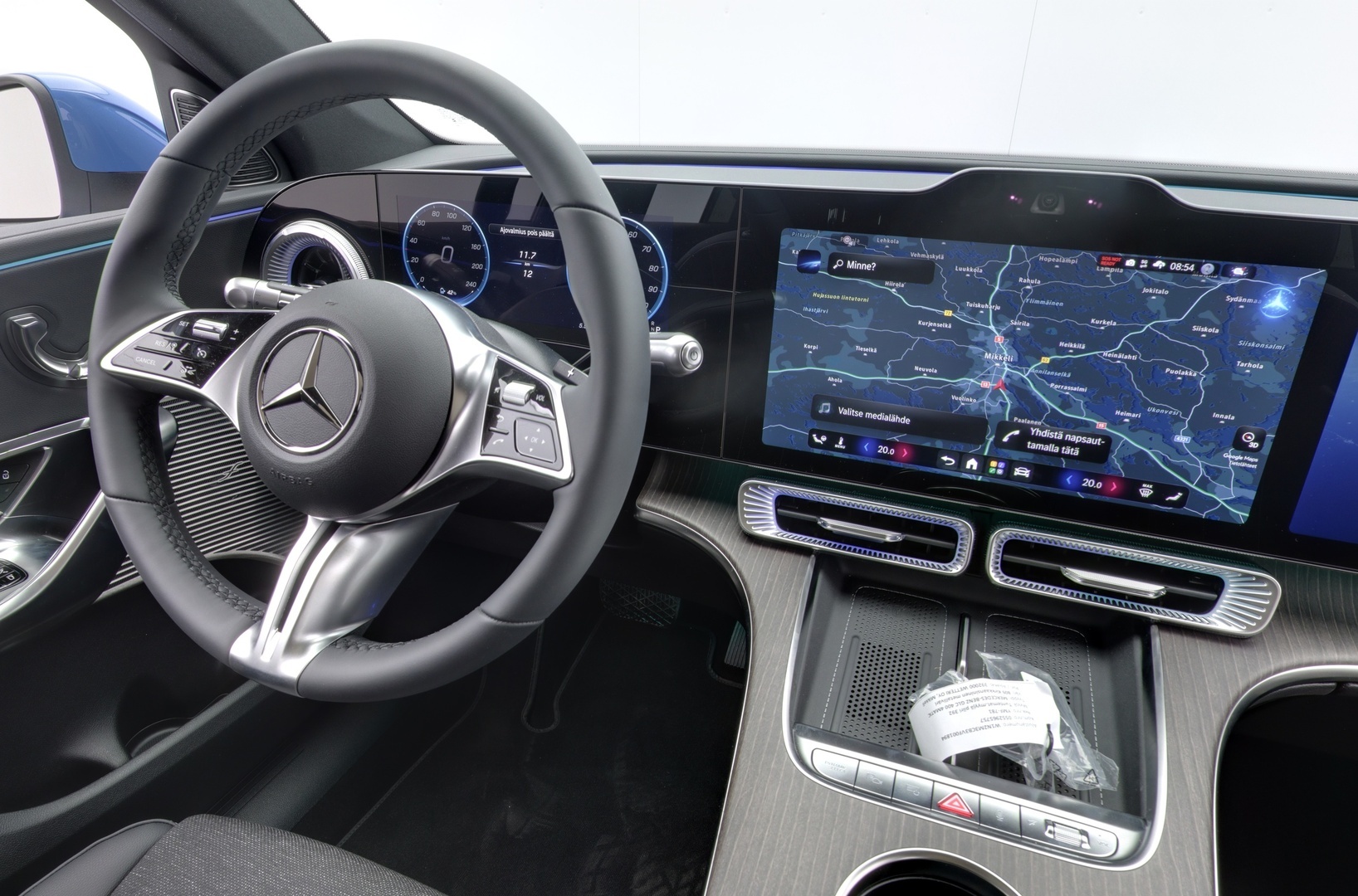 MERCEDES-BENZ GLC 2026