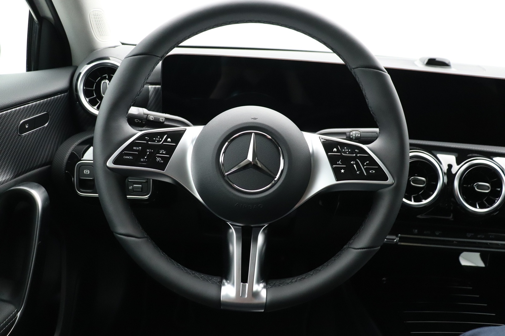MERCEDES-BENZ A 2026