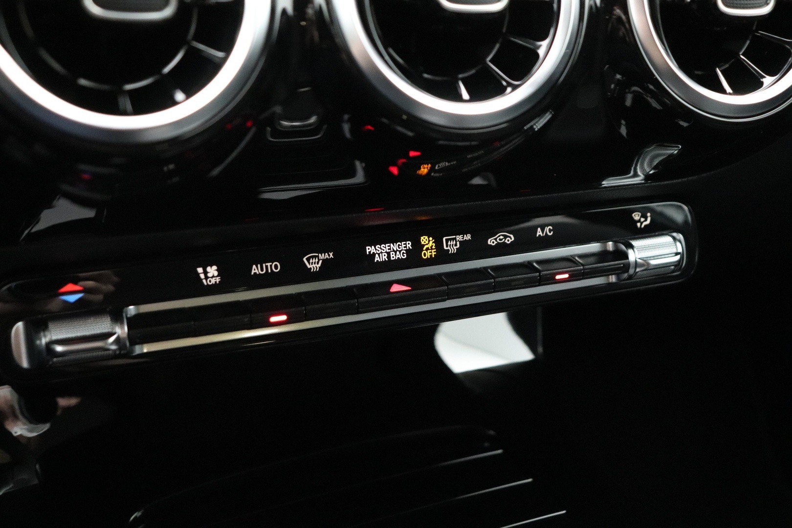 MERCEDES-BENZ A 2026