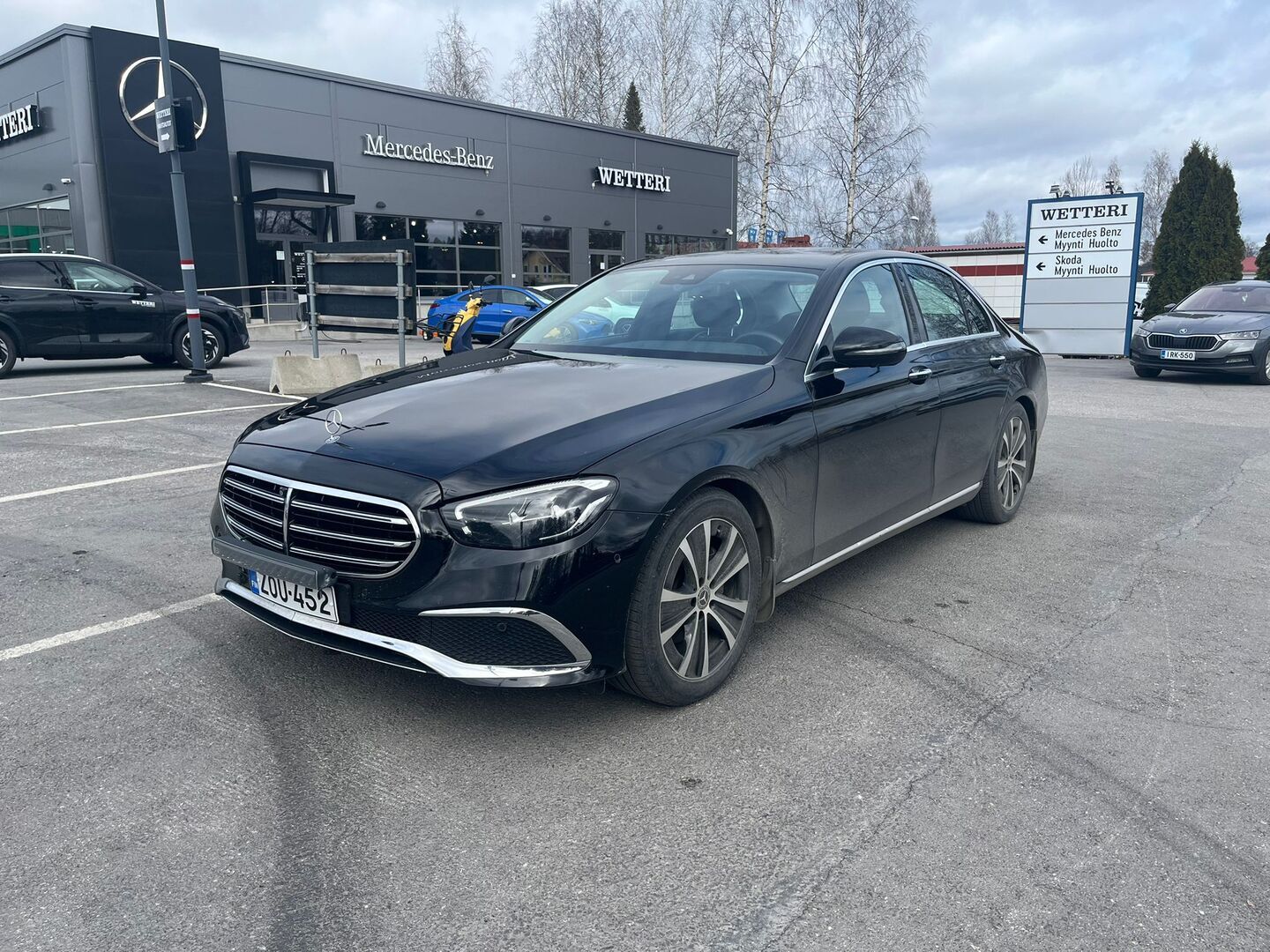 MERCEDES-BENZ E 2023