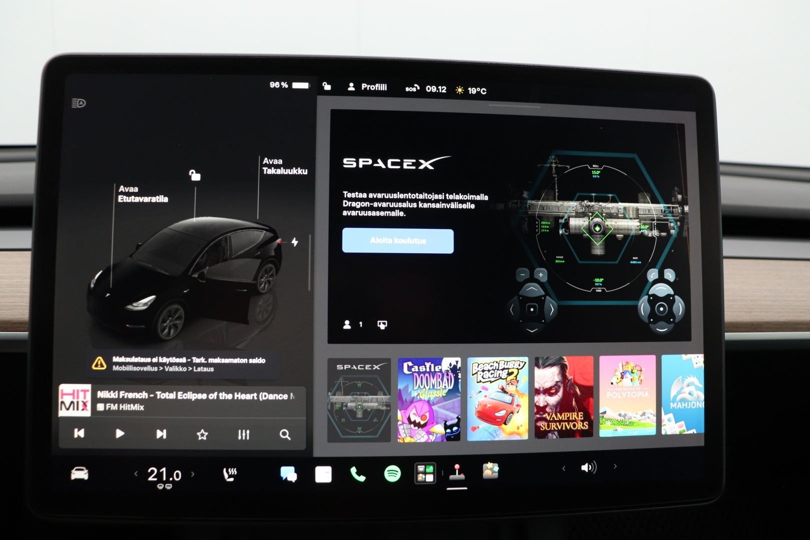TESLA Model Y 2025