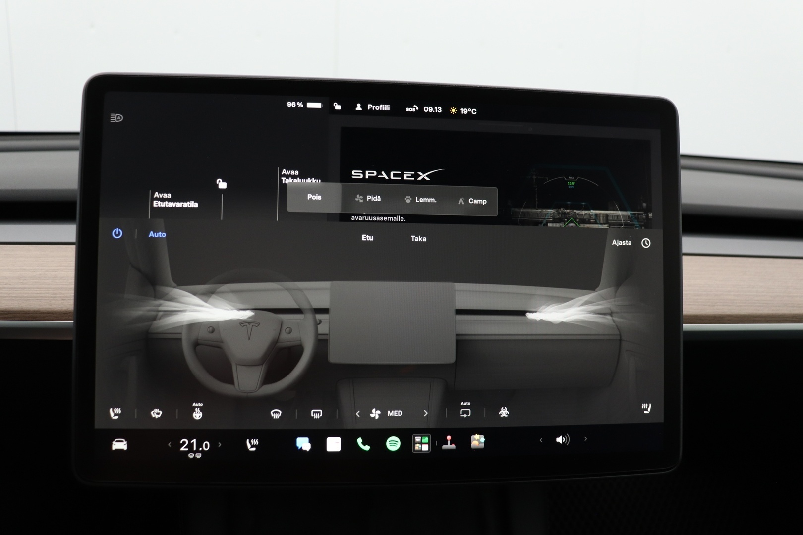 TESLA Model Y 2025