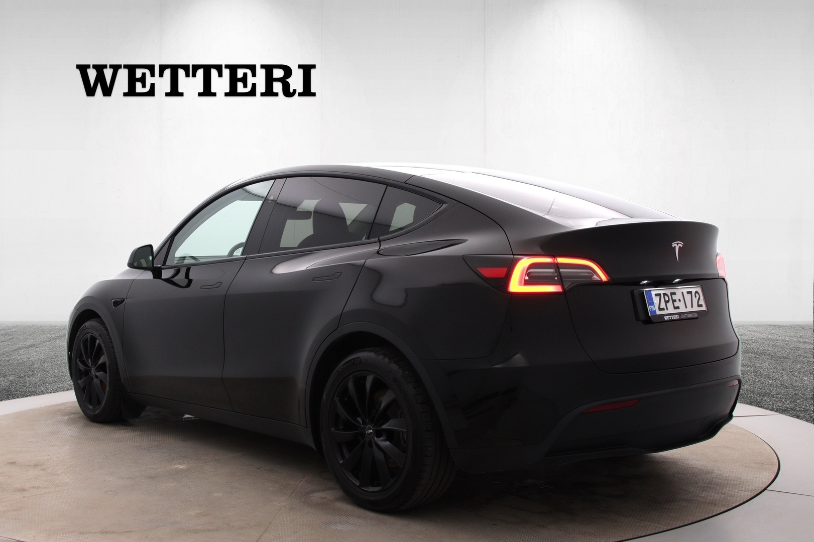 TESLA Model Y 2025
