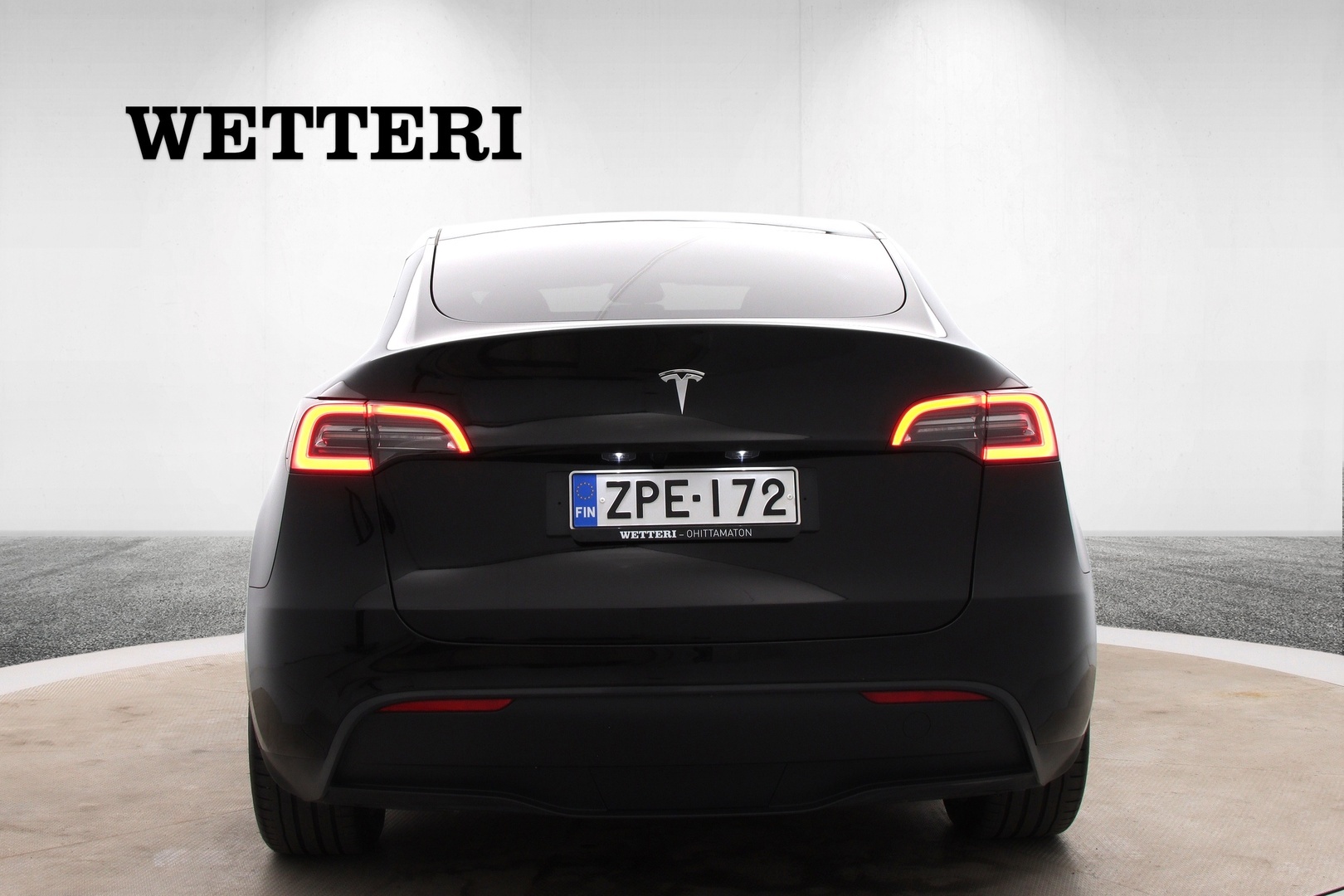 TESLA Model Y 2025