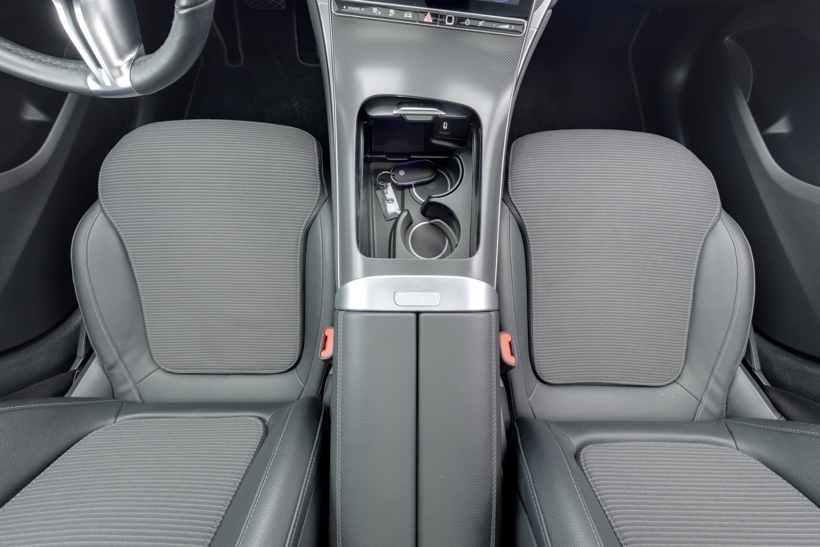 MERCEDES-BENZ GLC 2025