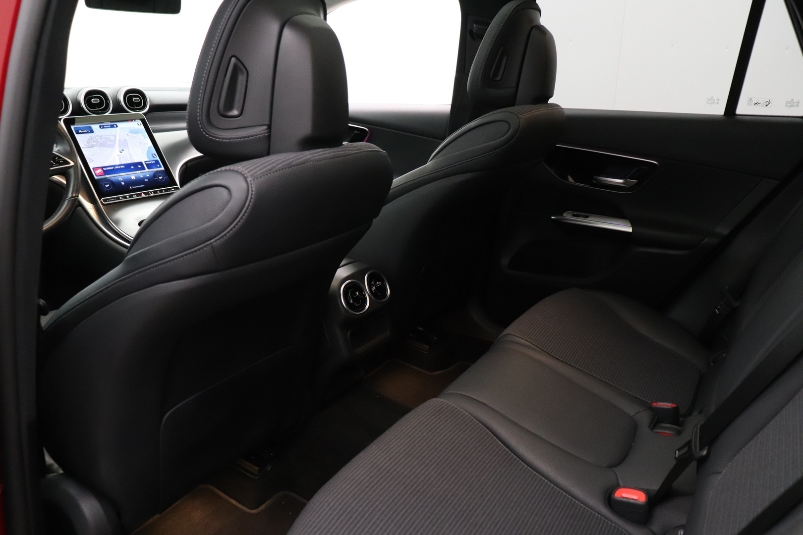 MERCEDES-BENZ GLC 2025