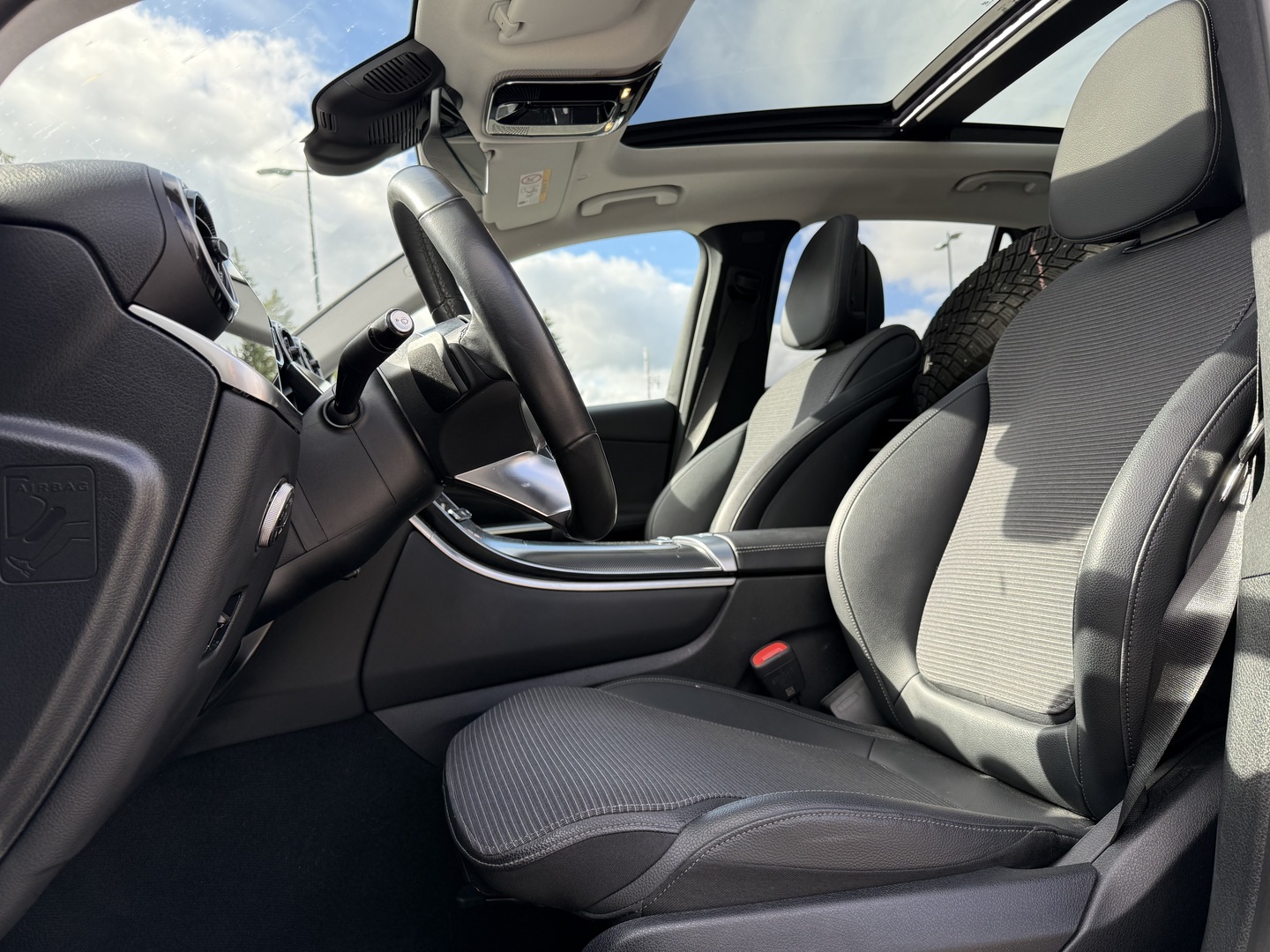 MERCEDES-BENZ GLC 2025