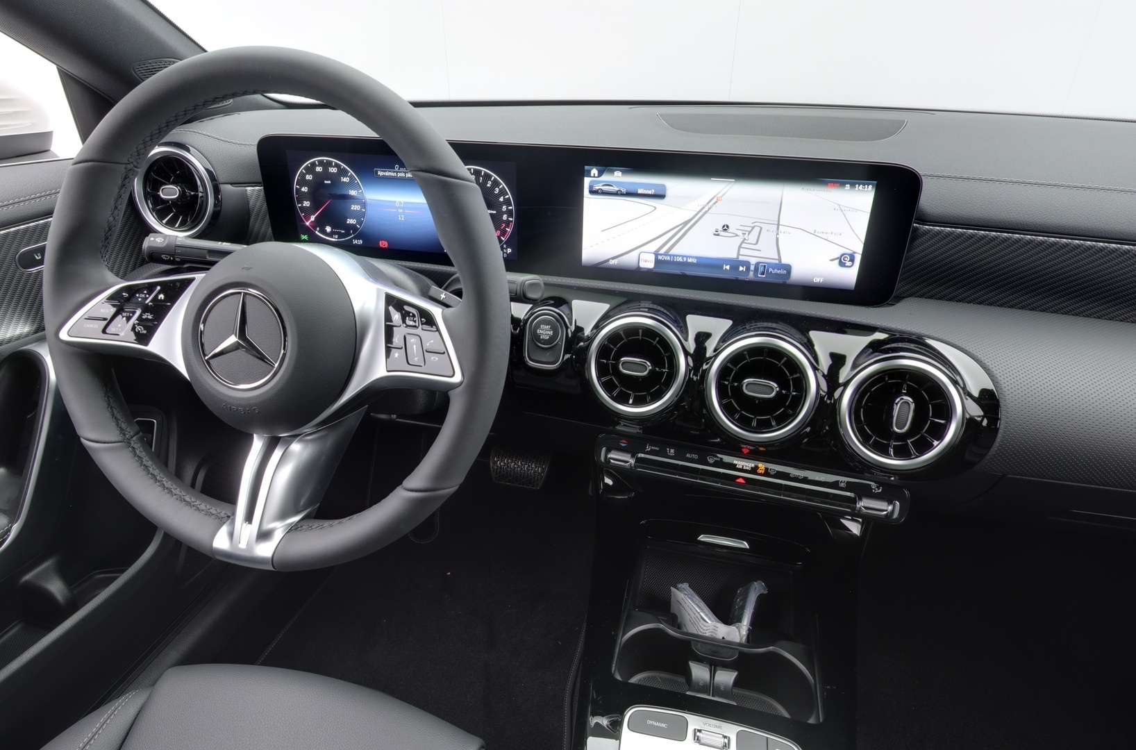 MERCEDES-BENZ CLA 2025