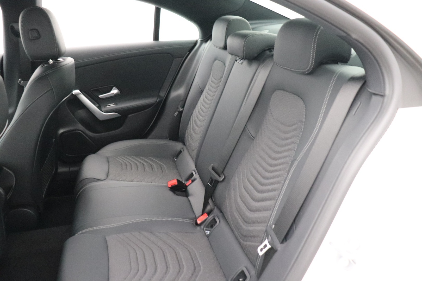 MERCEDES-BENZ CLA 2025