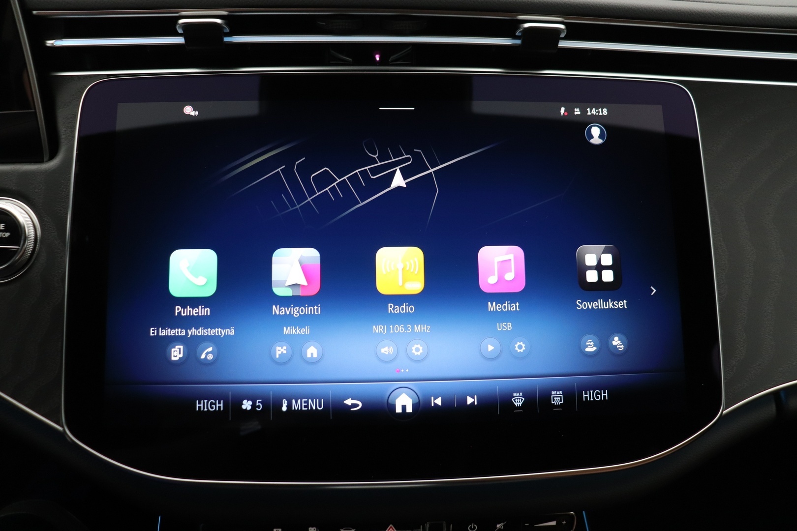 MERCEDES-BENZ E 2026