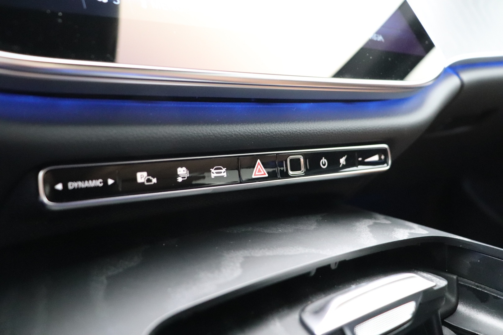 MERCEDES-BENZ E 2026