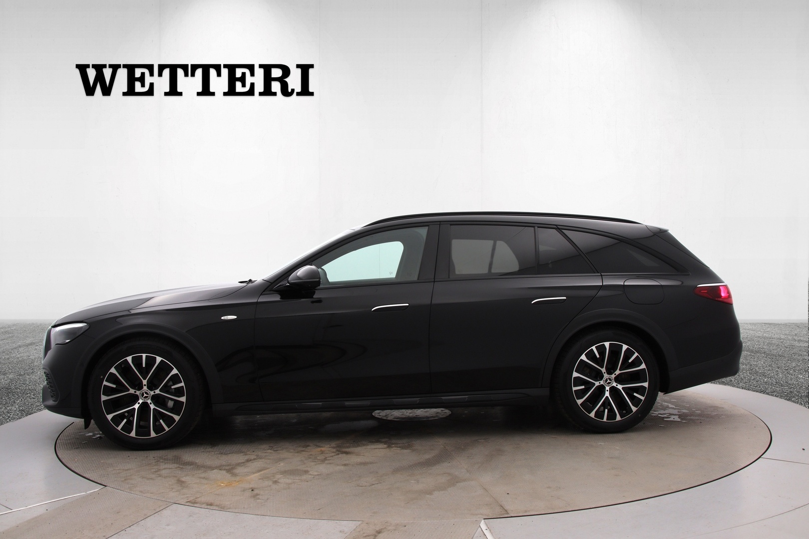 MERCEDES-BENZ E 2026