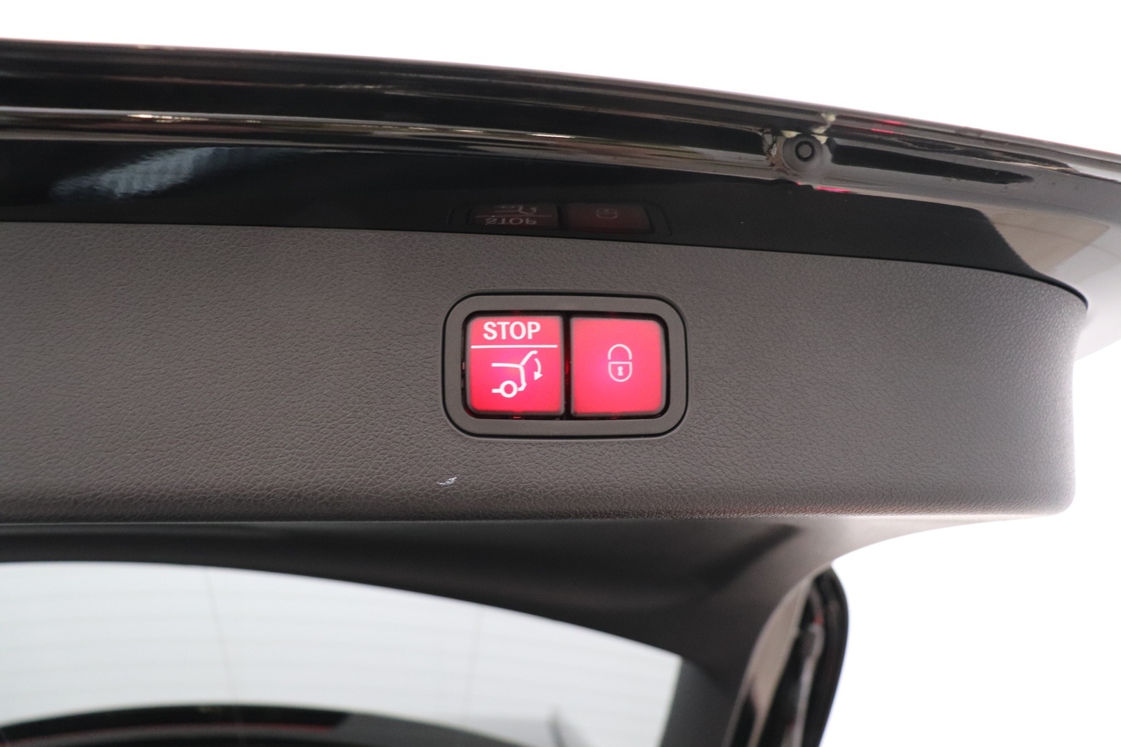 MERCEDES-BENZ E 2026