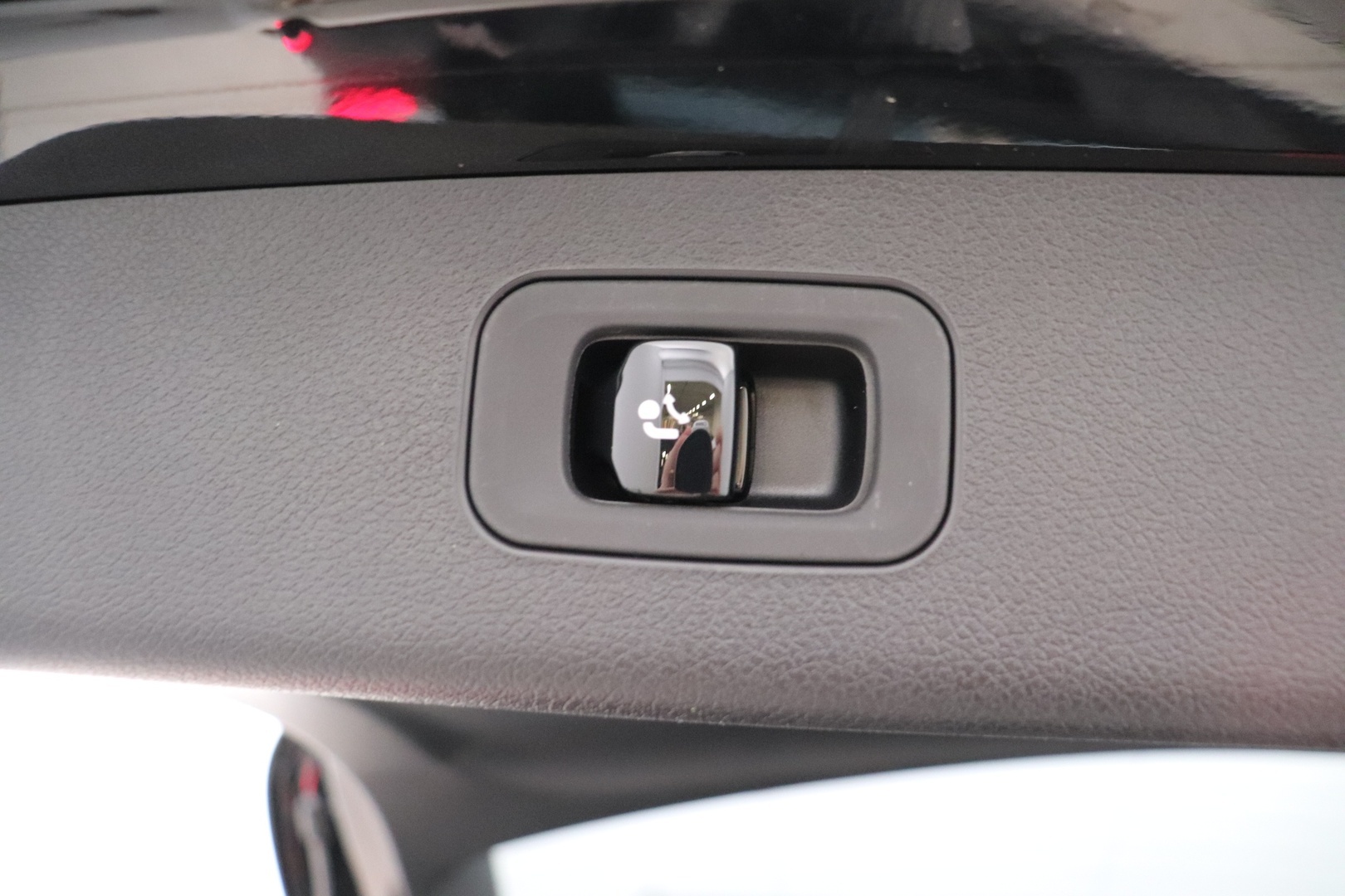 MERCEDES-BENZ E 2026