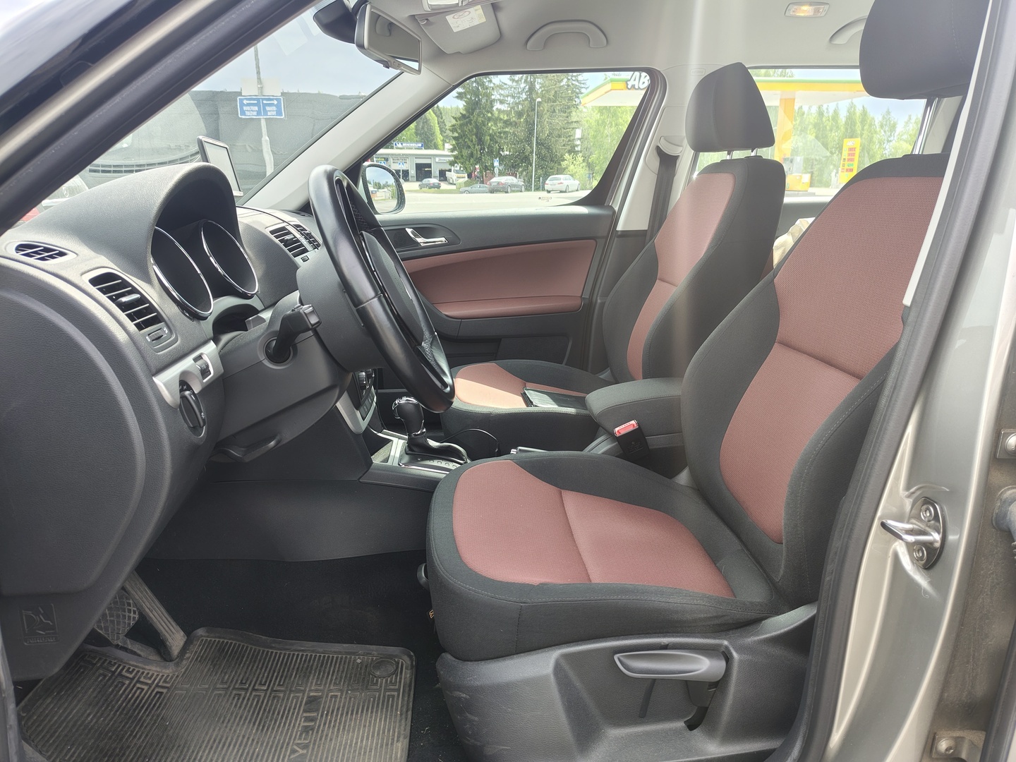 SKODA Yeti 2015