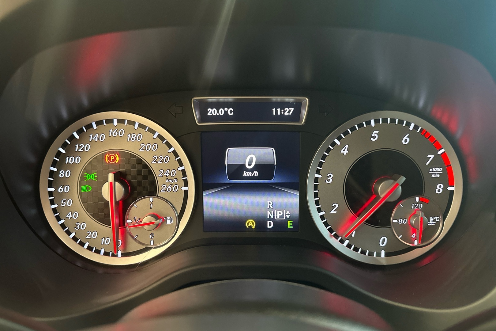 MERCEDES-BENZ A 2015