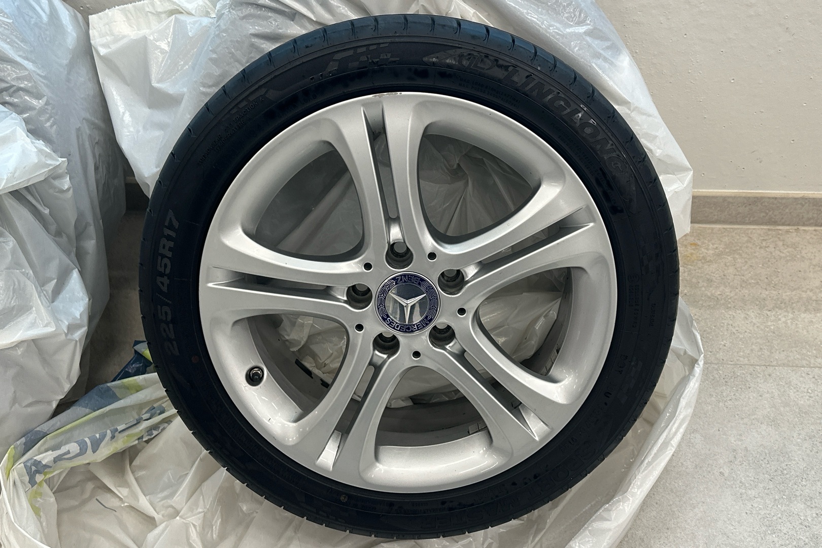 MERCEDES-BENZ A 2015