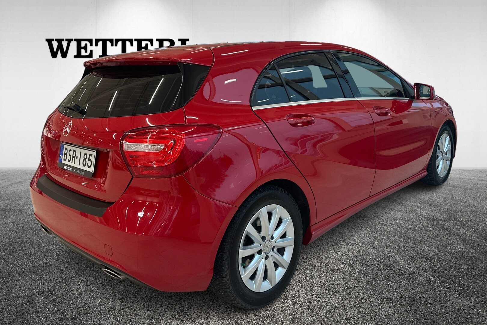 MERCEDES-BENZ A 2015