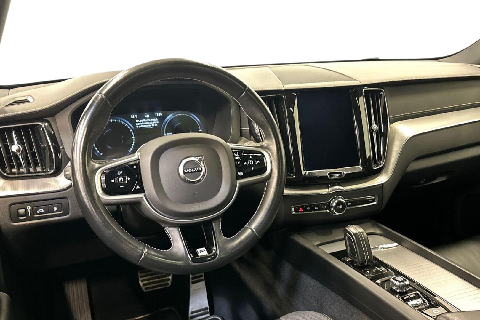 VOLVO XC60 2020