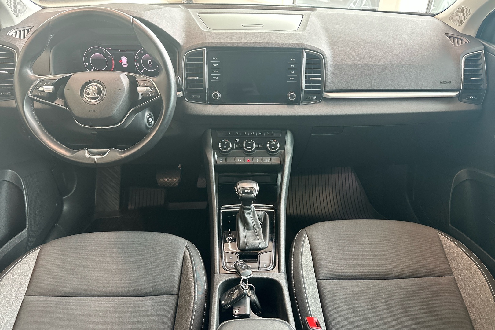 SKODA Karoq 2021