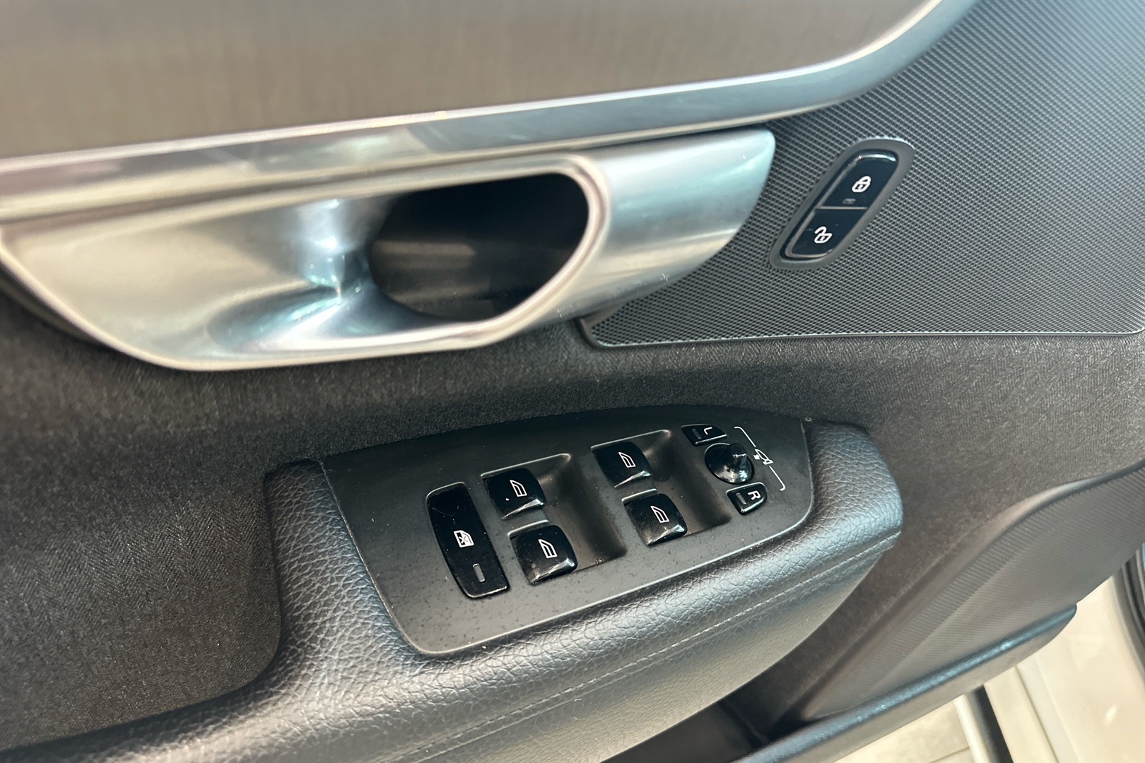VOLVO V90 2017