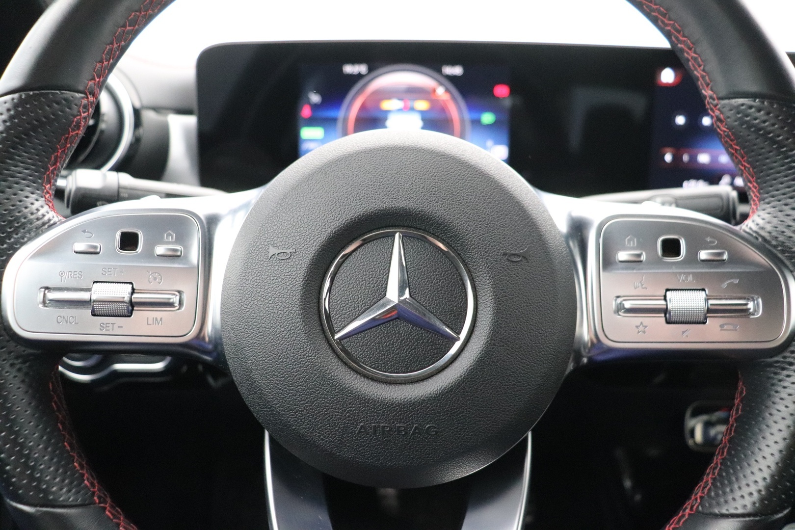 MERCEDES-BENZ CLA 2021