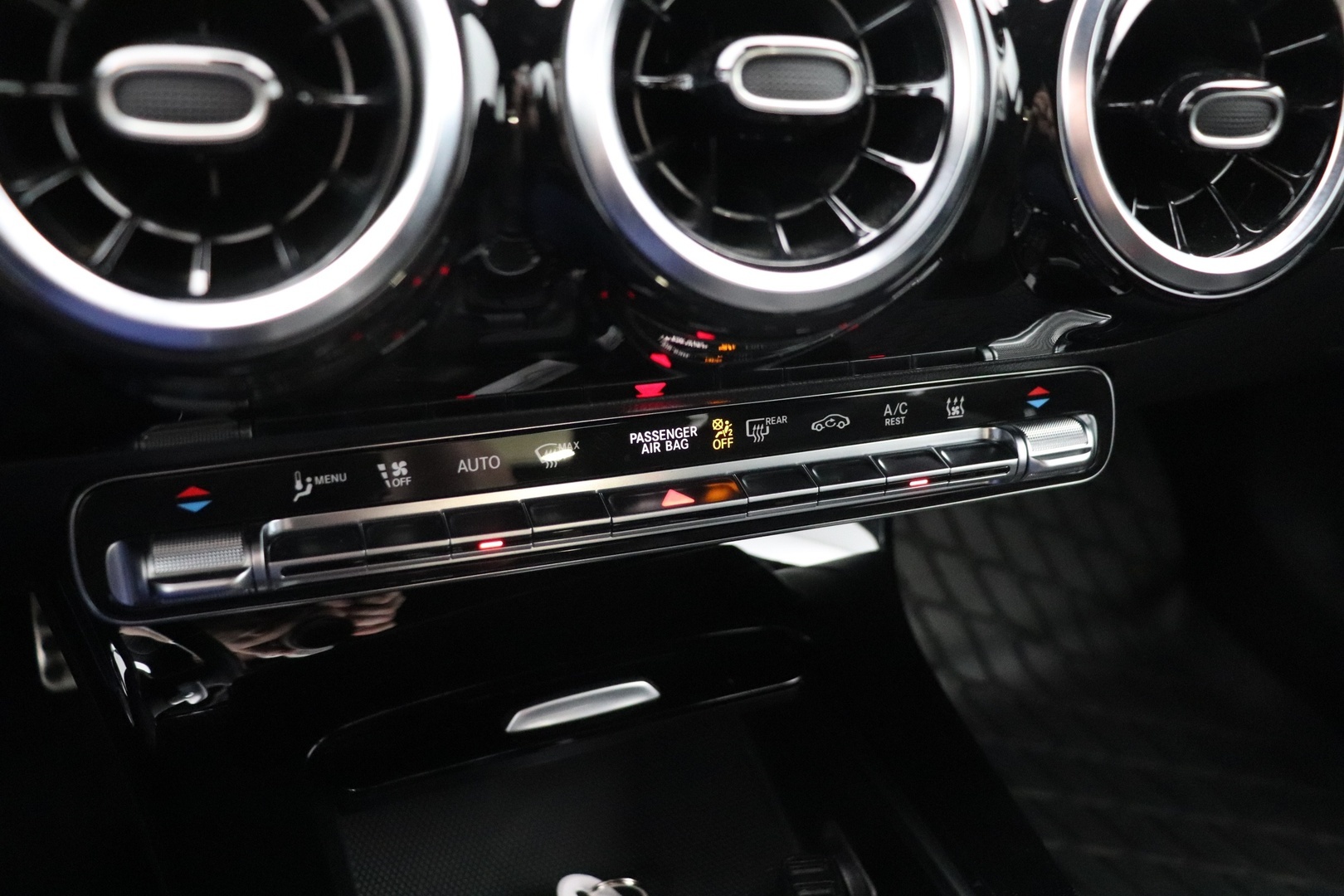 MERCEDES-BENZ CLA 2021