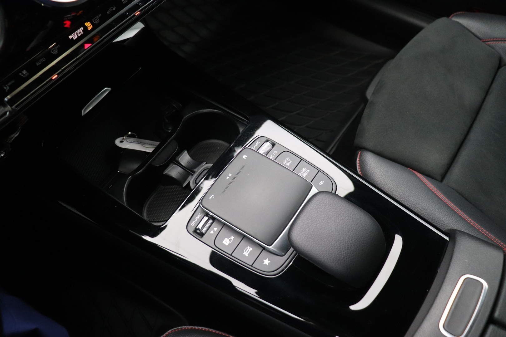 MERCEDES-BENZ CLA 2021