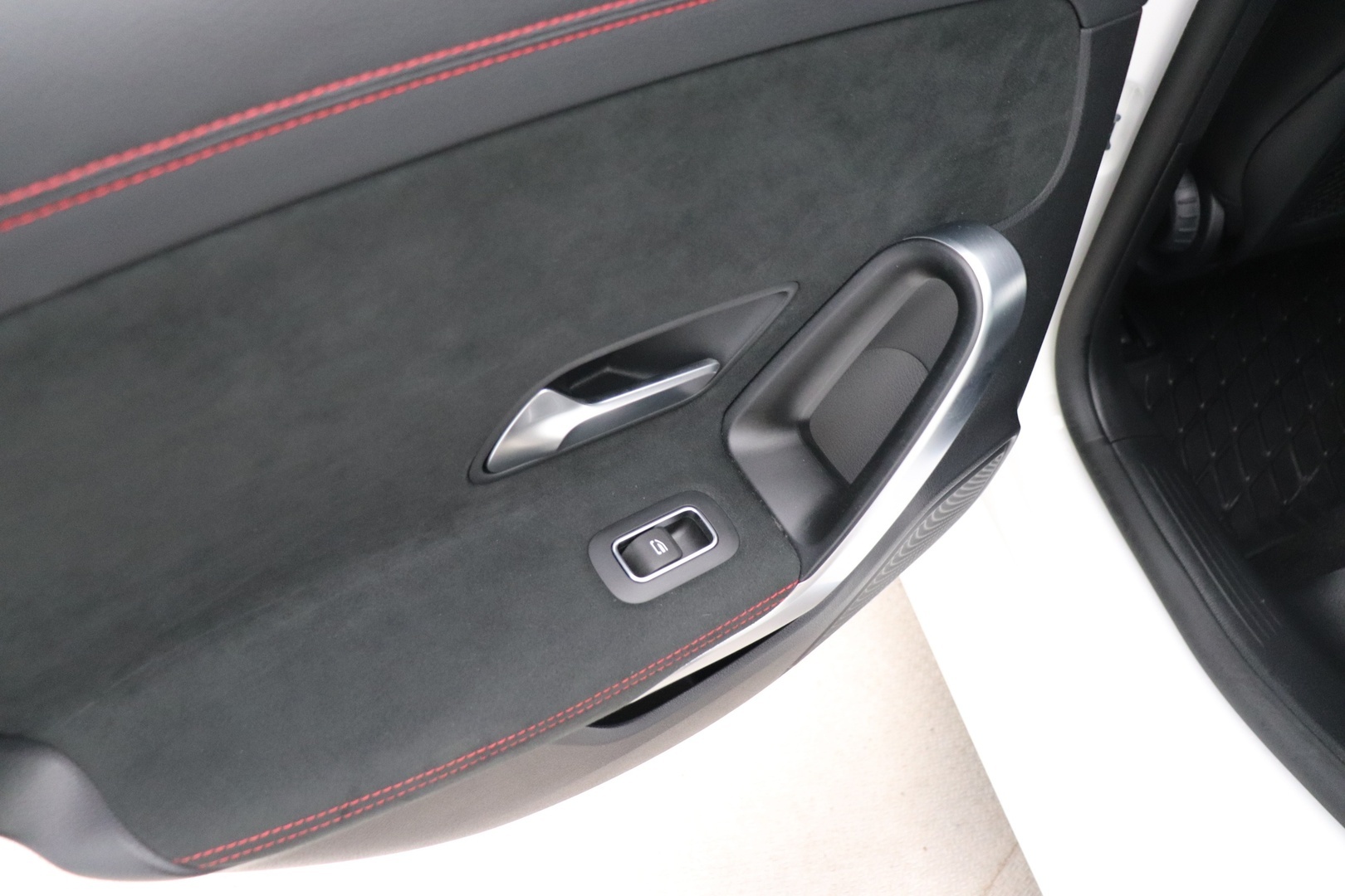 MERCEDES-BENZ CLA 2021