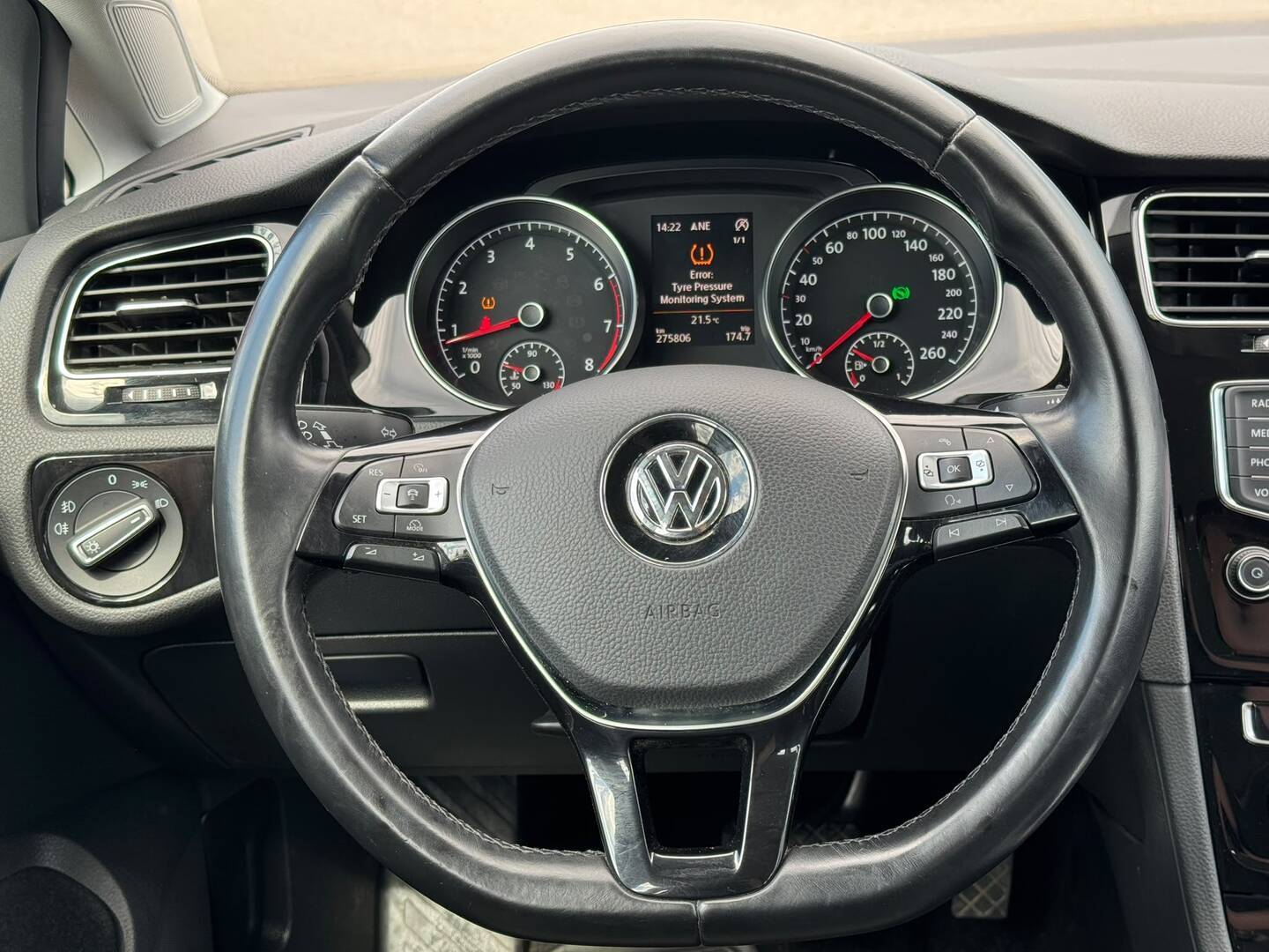 VOLKSWAGEN Golf 2013