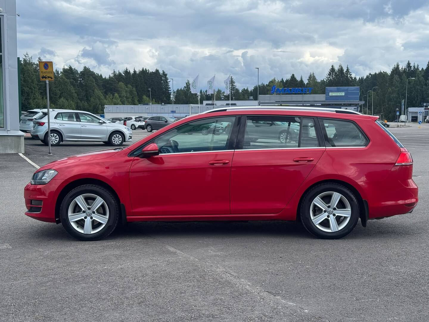 VOLKSWAGEN Golf 2013